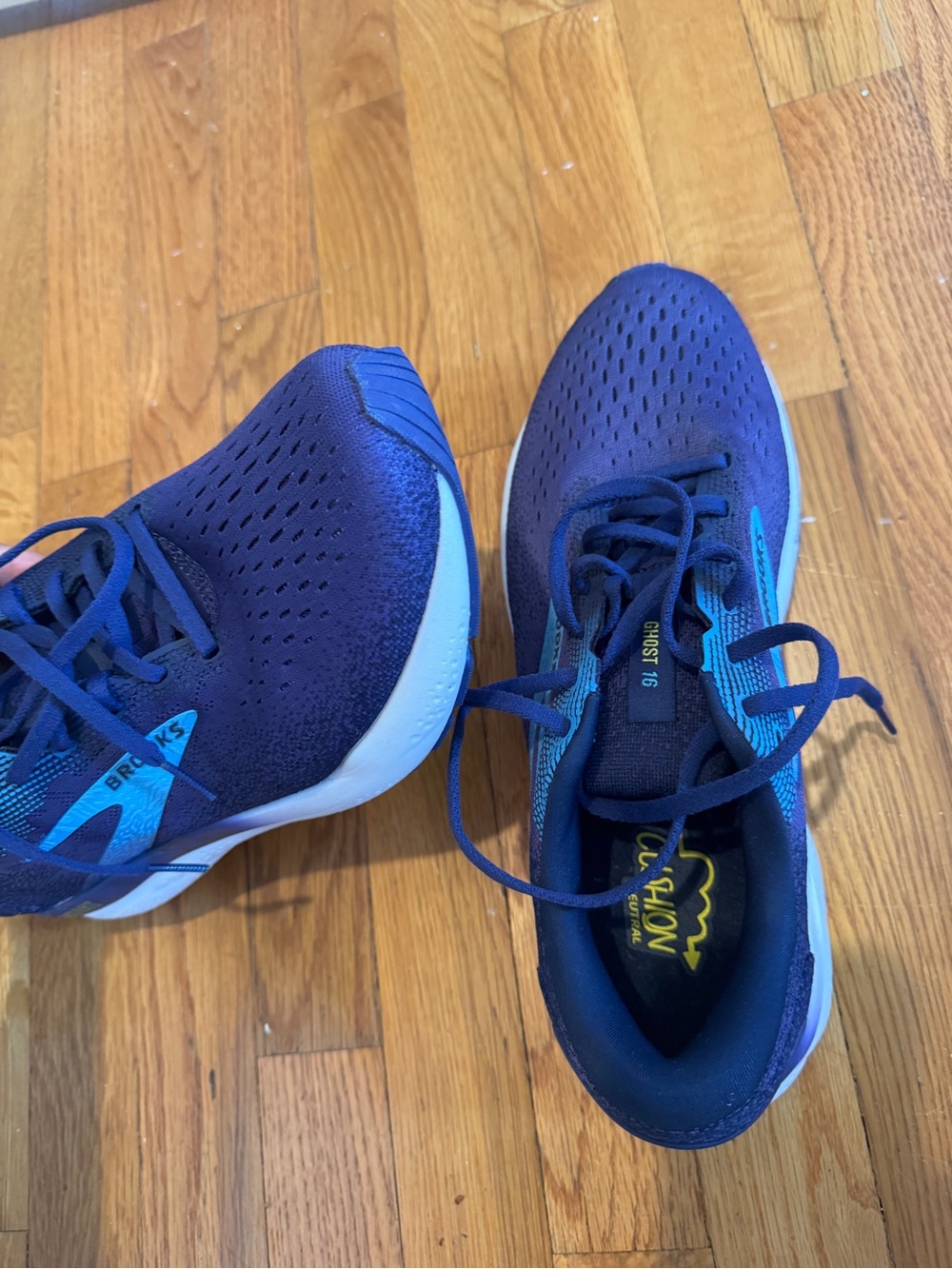 Brooks Men’s Ghost Running Shoe - 11 Excellent - Picture 3 of 8